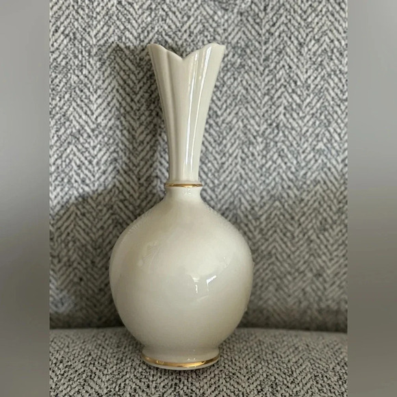 Lenox Roselyn 8" Bud Vase Pink Rose Gold Trim & Leaves Retired Vintage Porcelain - Picture 2 of 3